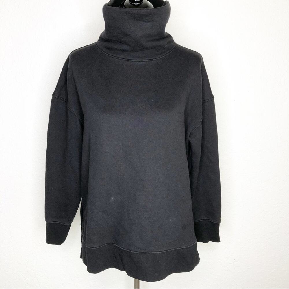 Athleta black funnel neck knit sweatshirt size Medium‎